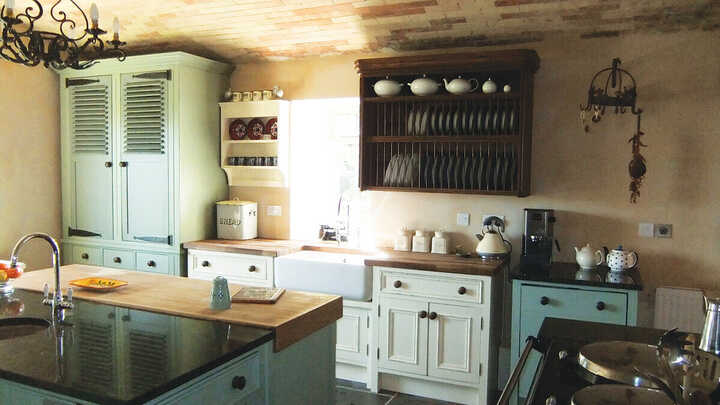 tuscan farmouse kitchen in devon